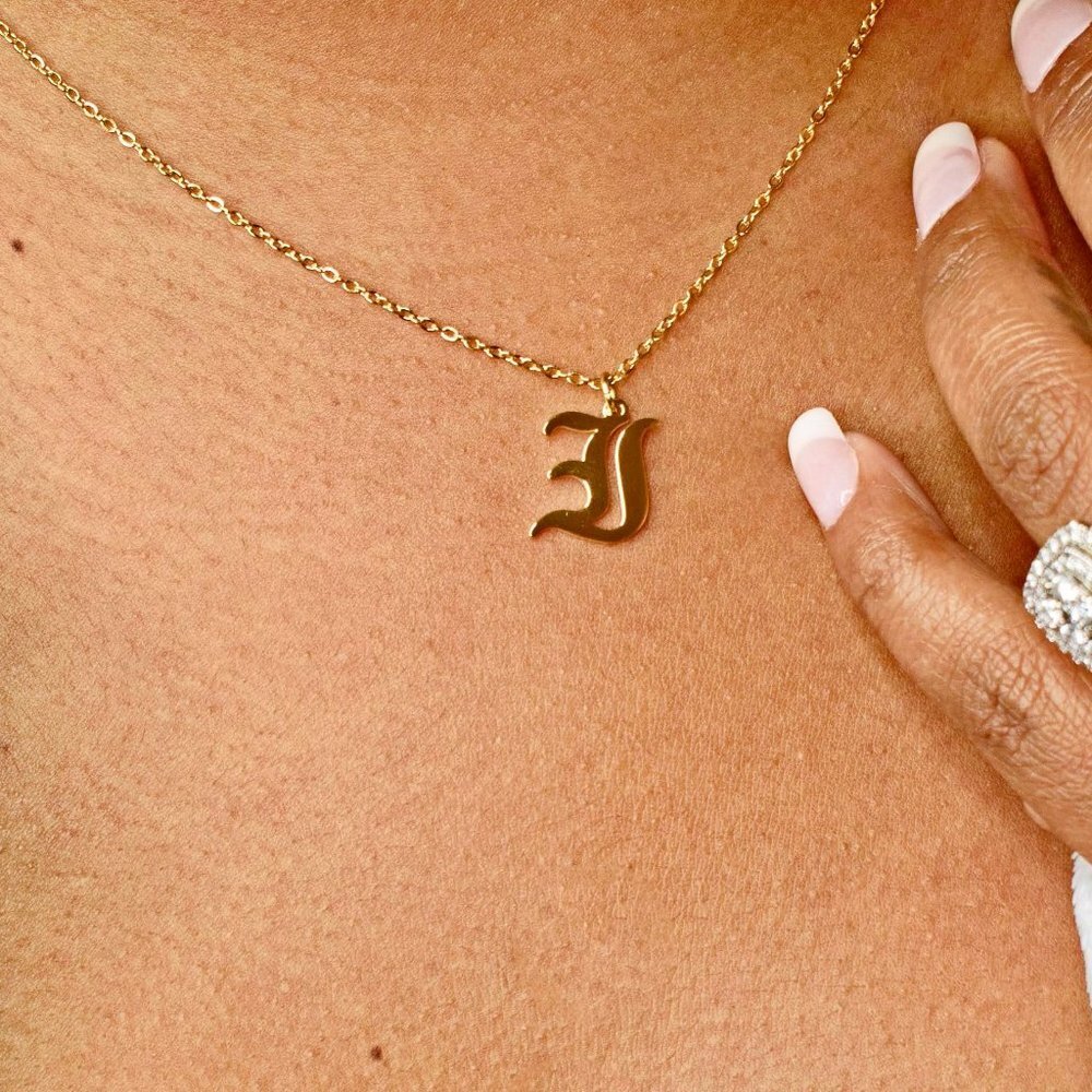Gold Old English Initial Necklace - Letter I​